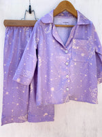 Cargar imagen en el visor de la galería, PIJAMA BOMBAY ASTRAL LILAC NIÑA
